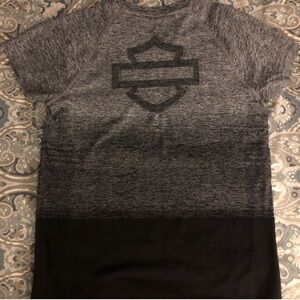 Women’ gray and black Harley Davidson short sleeve shirt